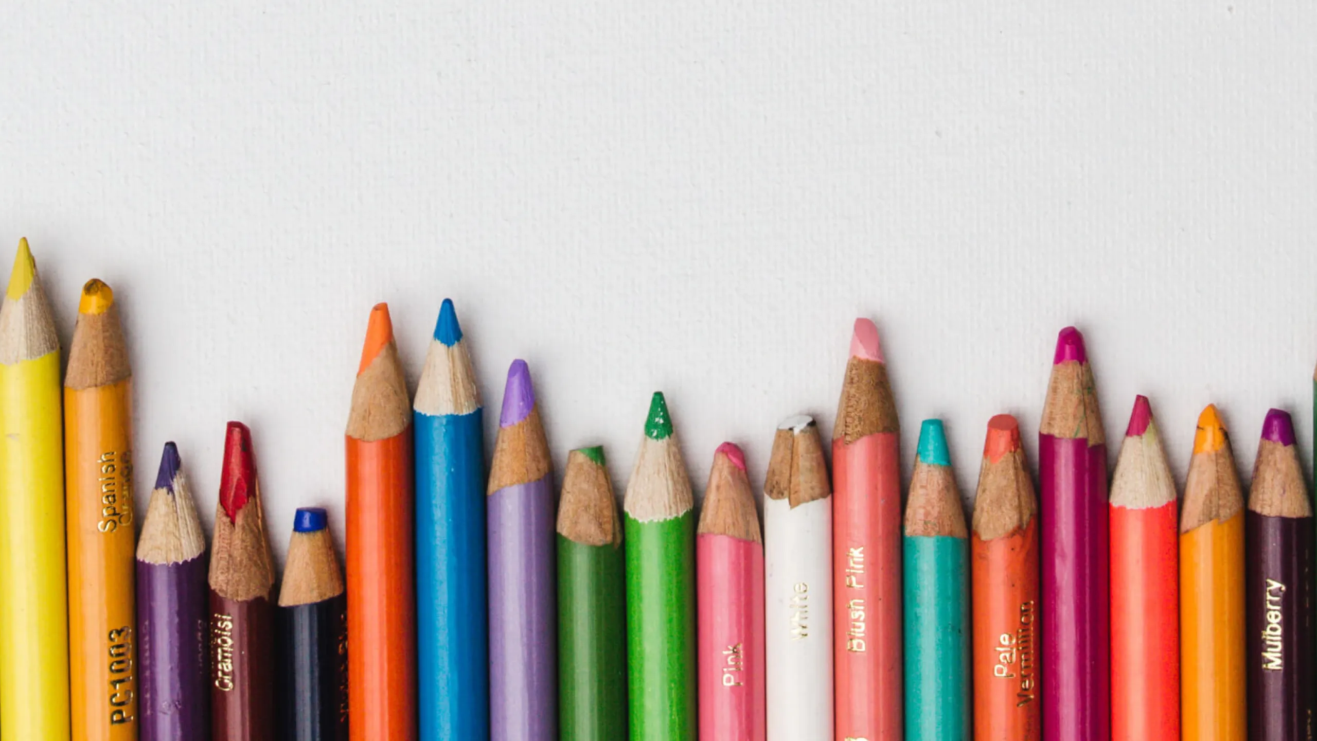 eductation-hero-lineup-of-colored-pencils-variety