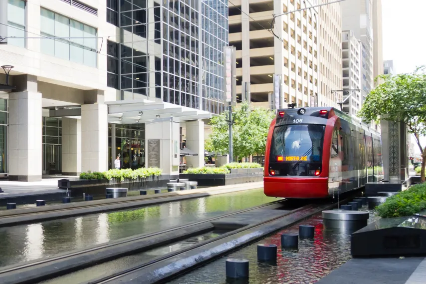 tram-on-road-daytime-in-downtown-houston