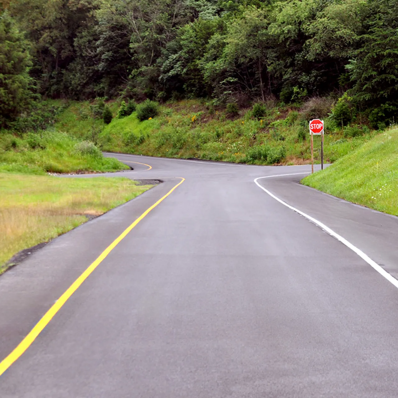 rural-road-intersection-newly-paved