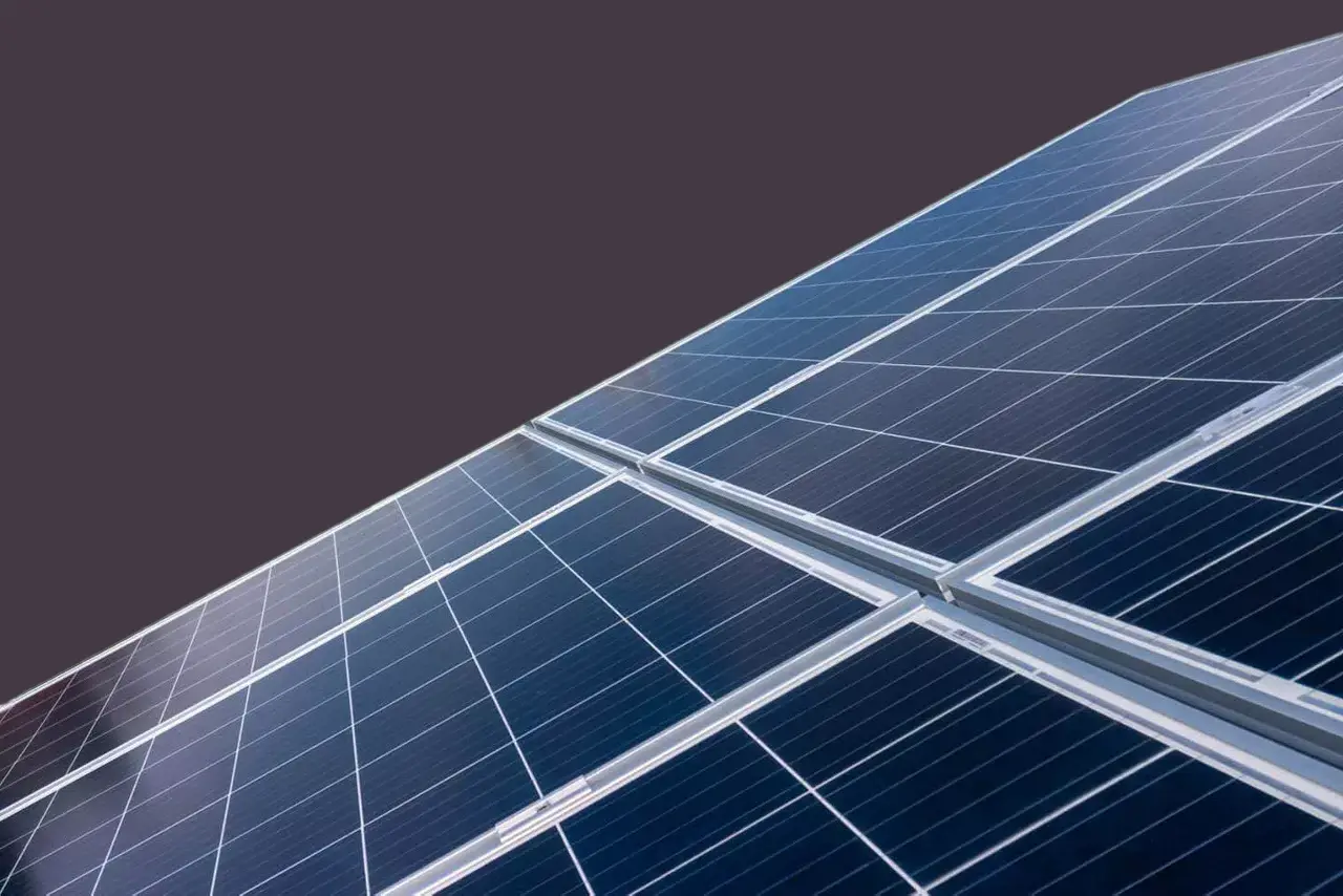 solar-panels-angled-on-bg-eclipse-right